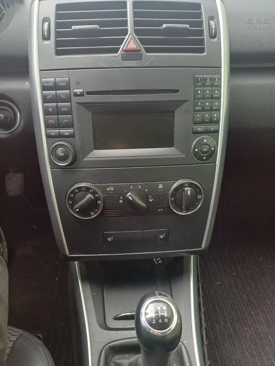 Gebraucht Mercedes A170 Avantgarde 116 PS (85 kW) 2008 Silber Kleinwagen