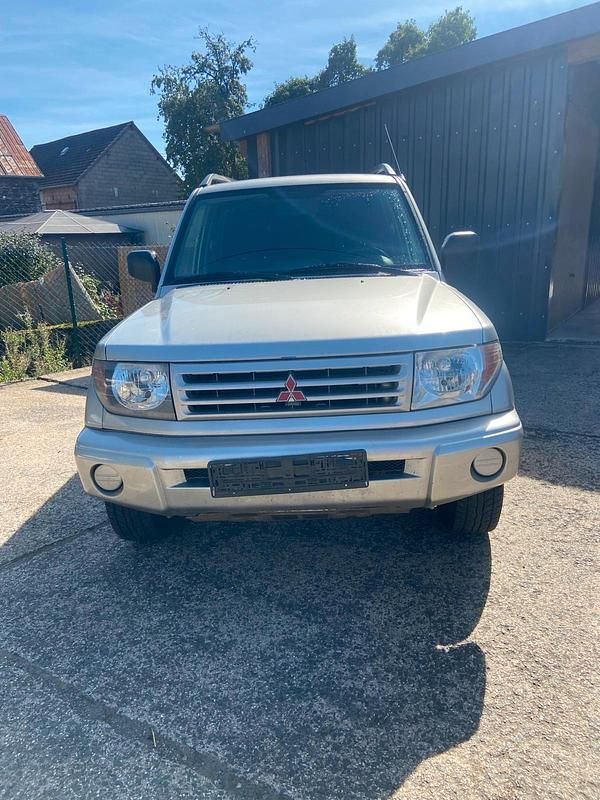 Grau Gebraucht 2004 Mitsubishi Pajero SUV | 2.500 € (Superpreis) - Bild 1/4