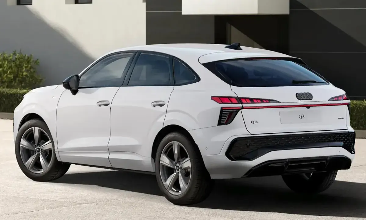 Neu Audi Q3 Sportback Ambiente 204 PS (150 kW) 2026 Arkonaweiß SUV