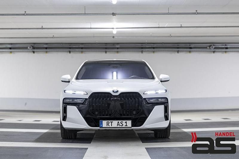 Gebraucht BMW i7 Performance 400 kW (544 PS) 2023 Weiß Limousine