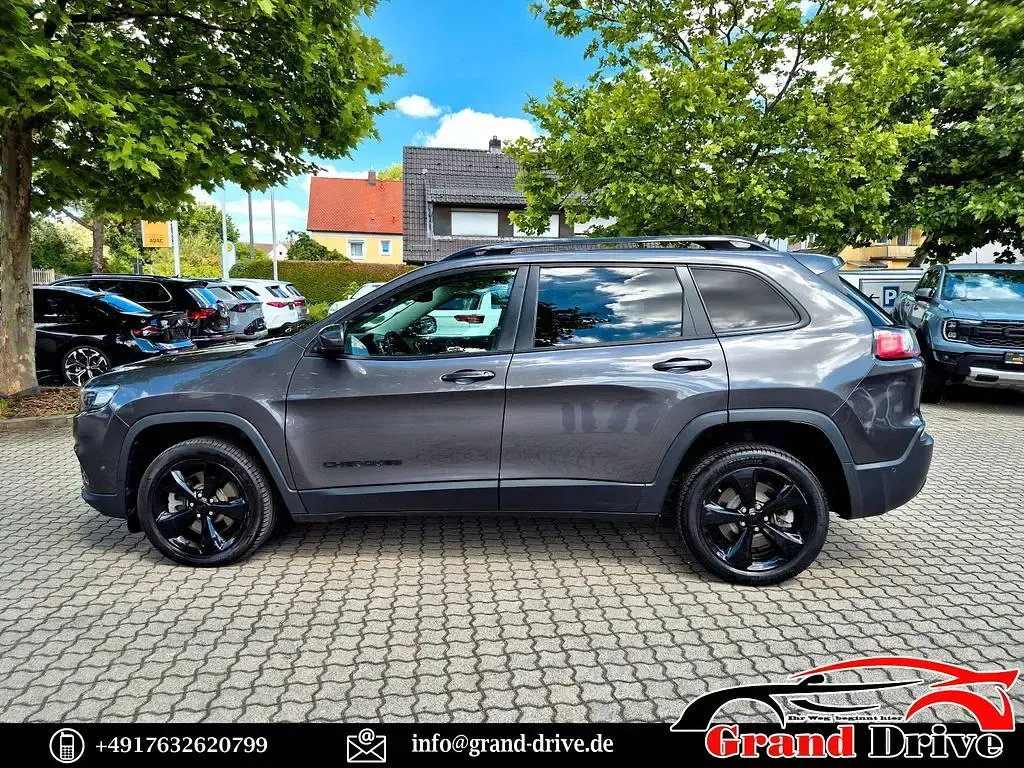 Gebraucht Jeep Cherokee Night Eagle 194 PS (142 kW) 2021 Grau SUV