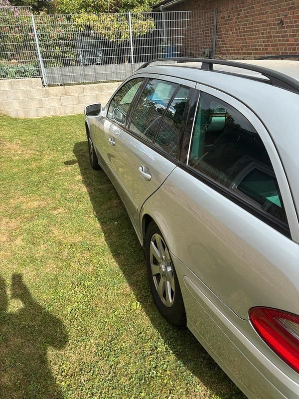 Gebraucht Mercedes E280 193 PS (141 kW) 2007 Silber Kombi