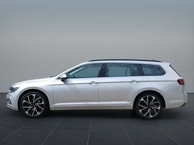 Gebraucht VW Passat Business 150 PS (110 kW) 2020 Silbermet. (metallic) Kombi
