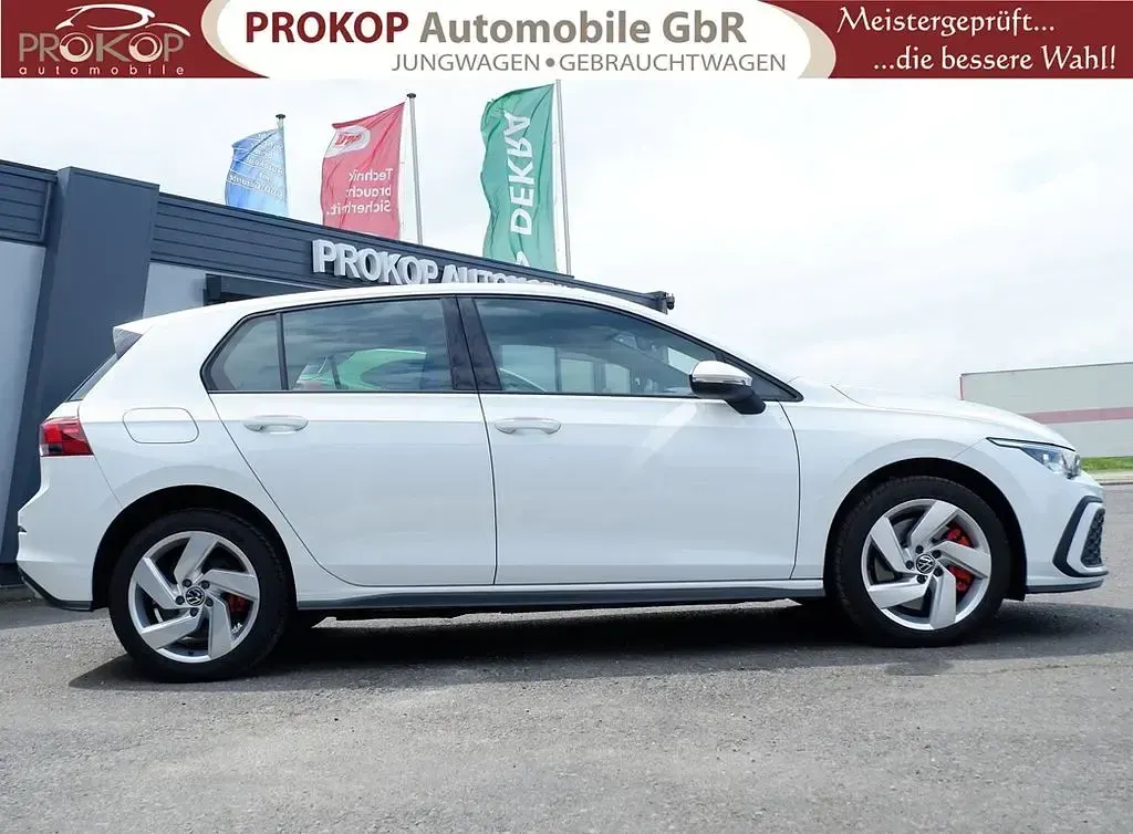 Gebraucht VW Golf VIII GTE 245 PS (180 kW) 2022 Weiß Limousine