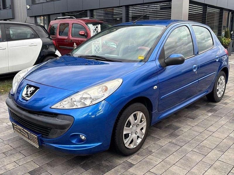 Gebraucht Peugeot 206 60 PS (44 kW) 2012 Lack blau ipanema/metallic Kleinwagen