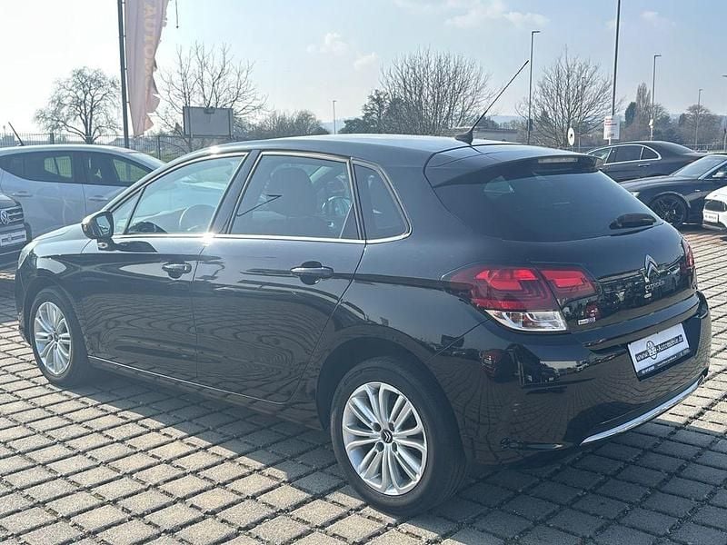 Gebraucht Citroën C4 SELECTION 120 PS (88 kW) 2015 Schwarz Limousine