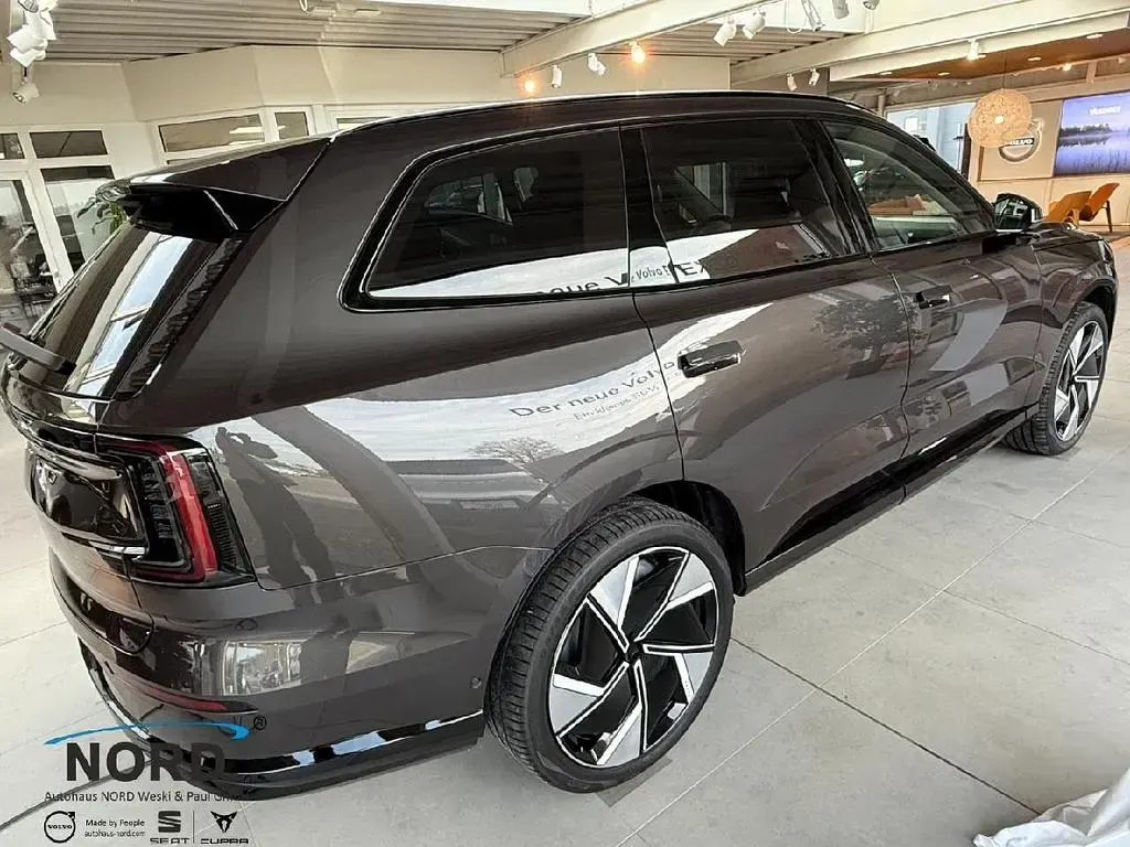 Gebraucht Volvo EX90 Performance 380 kW (517 PS) 2025 Platinum grey / metallic SUV