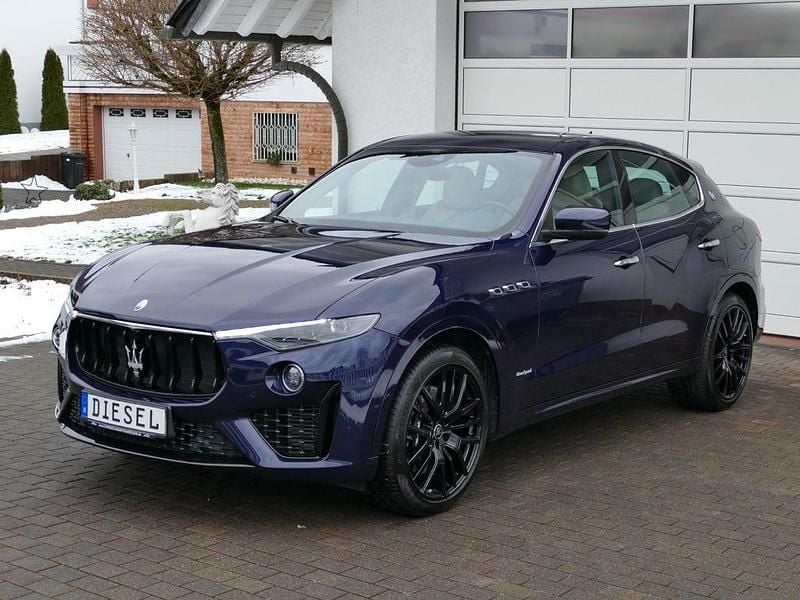 Gebraucht Maserati Levante 275 PS (202 kW) 2021 Blu passione met. SUV