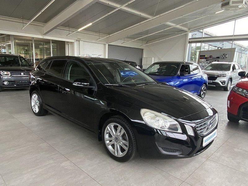Gebraucht Volvo V60 Kinetic 150 PS (110 kW) 2012 Schwarz Kombi