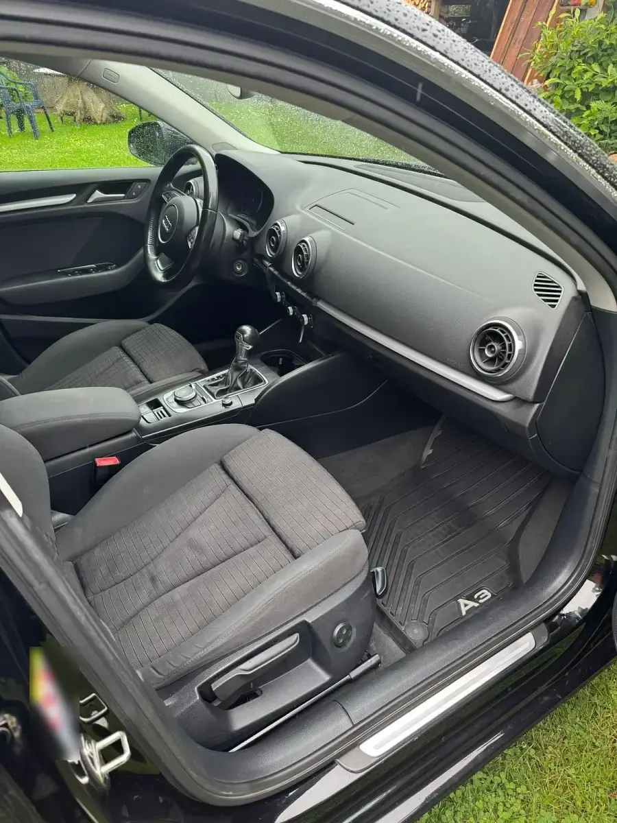 Gebraucht Audi A3 Sport 140 PS (102 kW) 2013 Schwarz Limousine