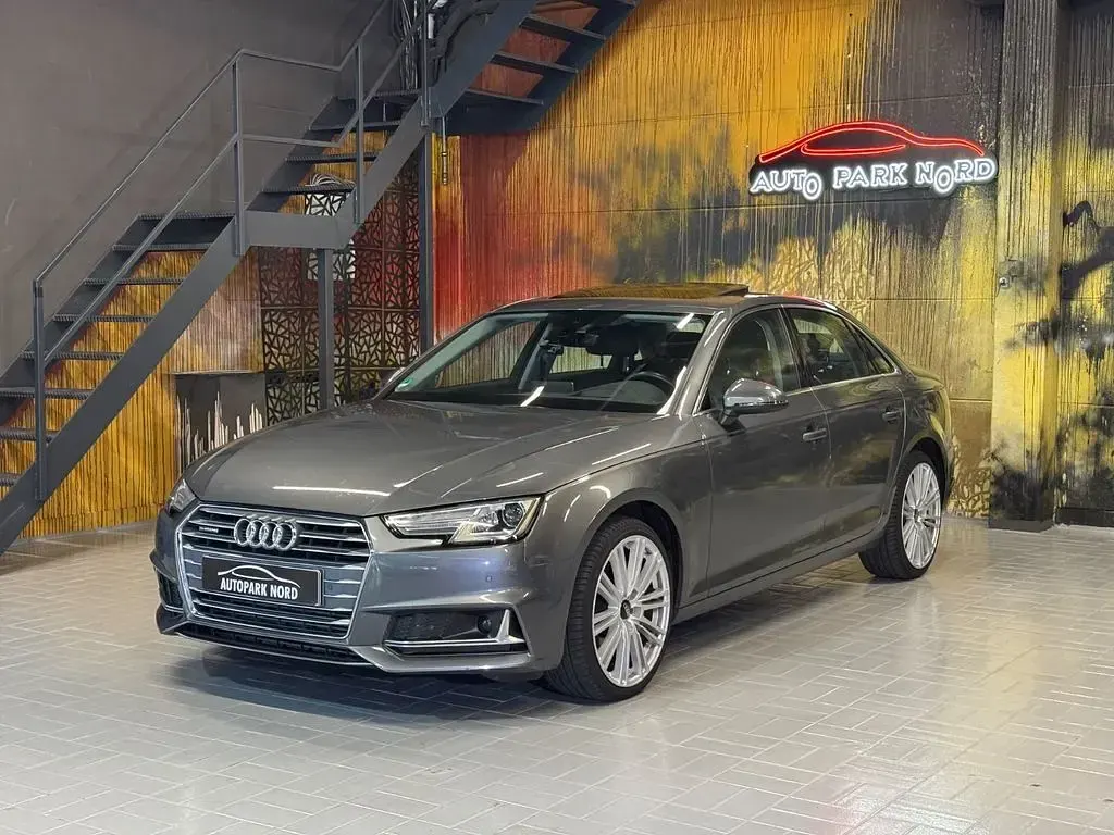 Gebraucht Audi A4 Sport 231 PS (169 kW) 2019 Grau Limousine