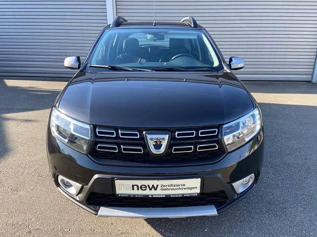 Gebraucht Dacia Sandero Celebration 90 PS (66 kW) 2018 Schwarz Limousine