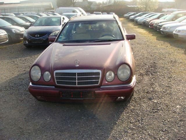 Gebraucht Mercedes E230 Elegance 150 PS (110 kW) 1997 Kombi