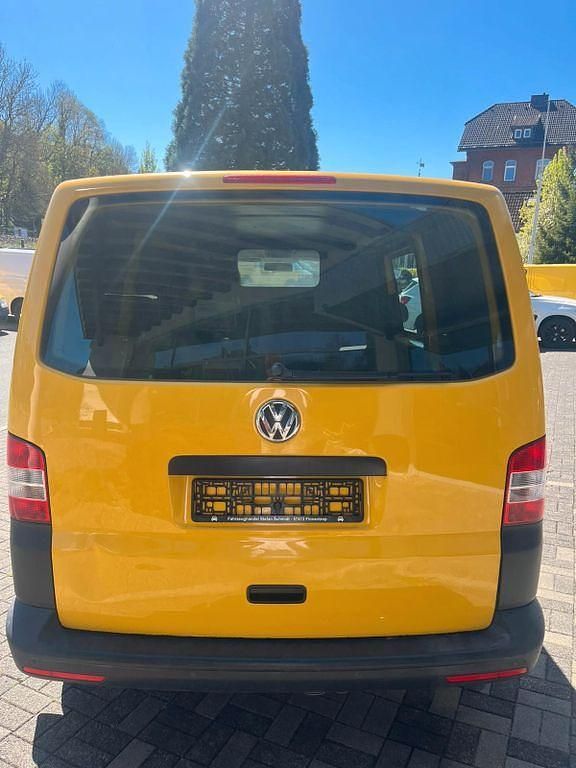 Second-hand VW Transporter 84 CP (61 kW) 2013 Galben Van