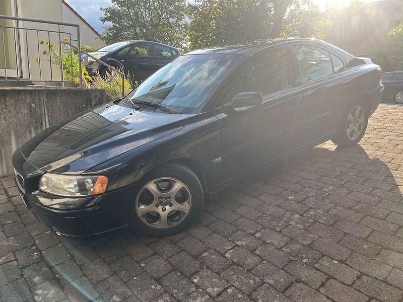 Schwarz Gebraucht 2004 Volvo S60 Limousine | 3.150 € (Fairer Preis) - Bild 1/4
