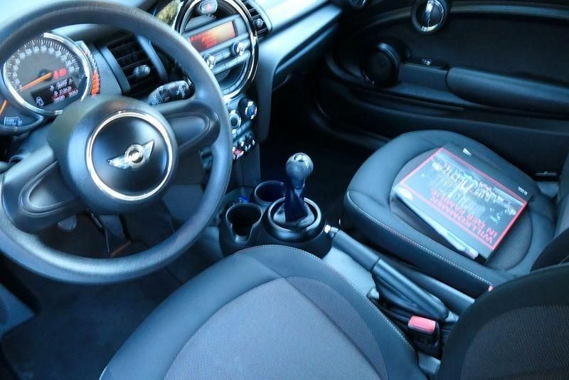 Usata Mini Cooper D 116 CV (85 kW) 2015 Blu Utilitaria