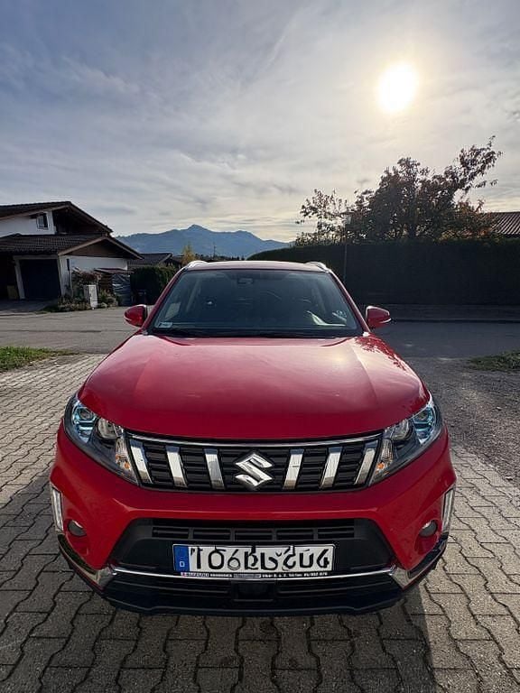Rot Gebraucht 2018 Suzuki Vitara Comfort SUV | 16.490 € (Guter Preis) - Bild 1/4