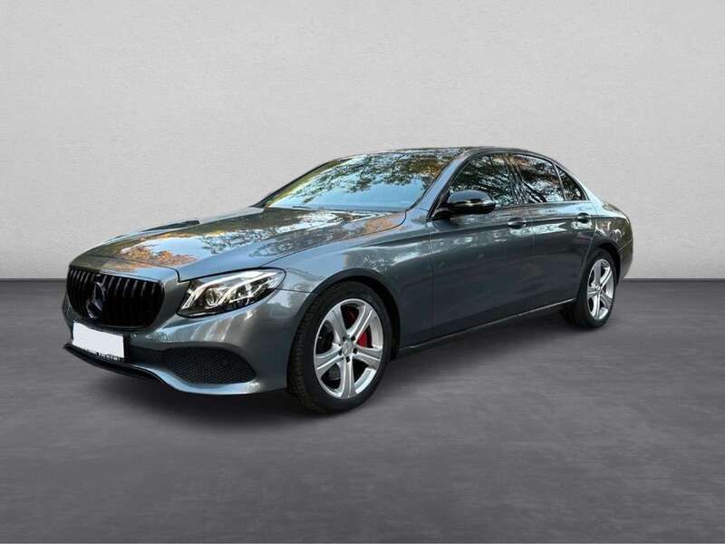 Selenitgrau metalliclack Gebraucht 2016 Mercedes E350 Limousine | 28.699 € (Etwas zu teuer) - Bild 1/4