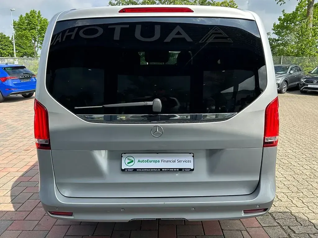 Gebraucht Mercedes V220 Edition 163 PS (119 kW) 2022 Silber Van / Kleinbus