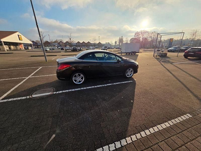 Gebraucht Peugeot 308 CC Active 156 PS (114 kW) 2011 Violet Cabrio