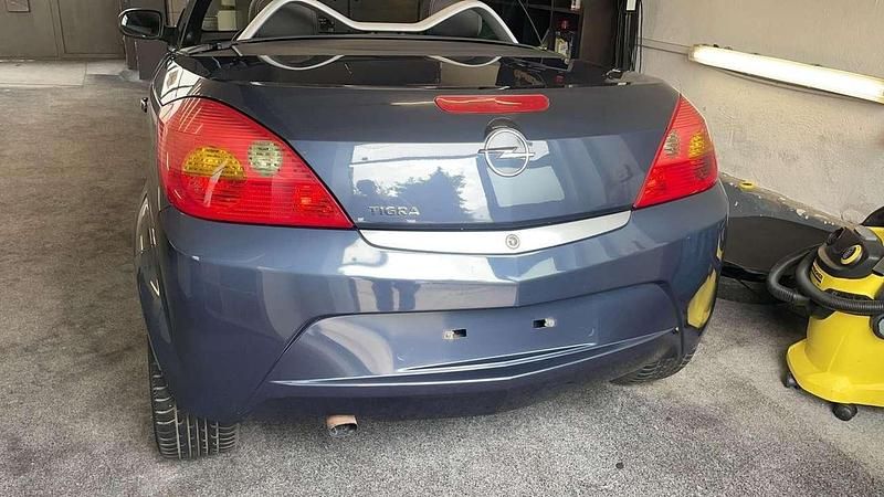 Gebraucht Opel Tigra Basis 90 PS (66 kW) 2007 Blau Cabrio