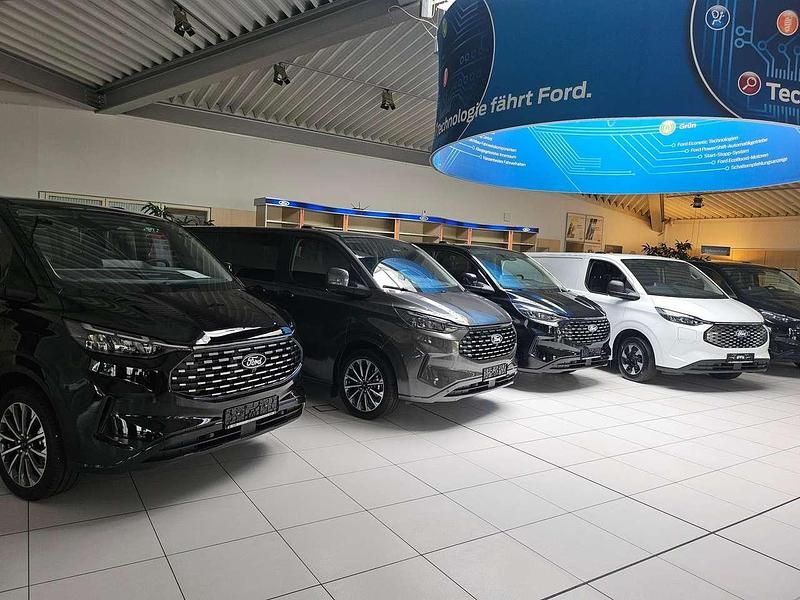 Neu Ford Tourneo Titanium X 170 PS (125 kW) 2025 Agateblack Van / Kleinbus