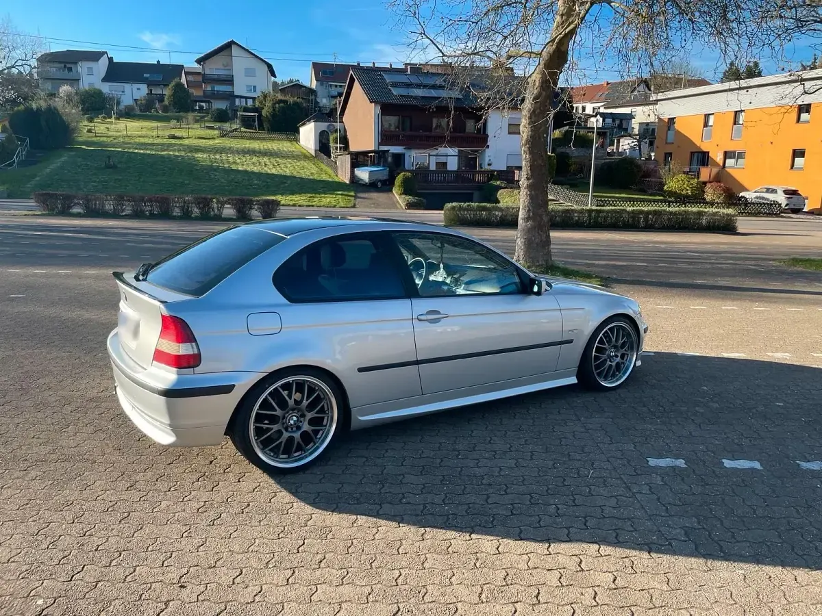 Gebraucht BMW 325 Sport Line 192 PS (141 kW) 2001 Silber Coupé