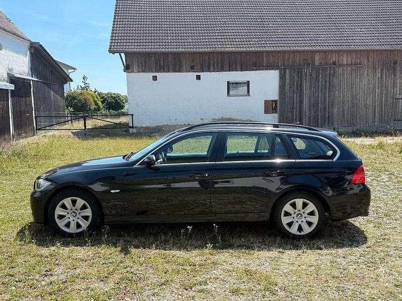Schwarz Gebraucht 2006 BMW 325 Kombi | 6.100 € (Etwas zu teuer) - Bild 1/4