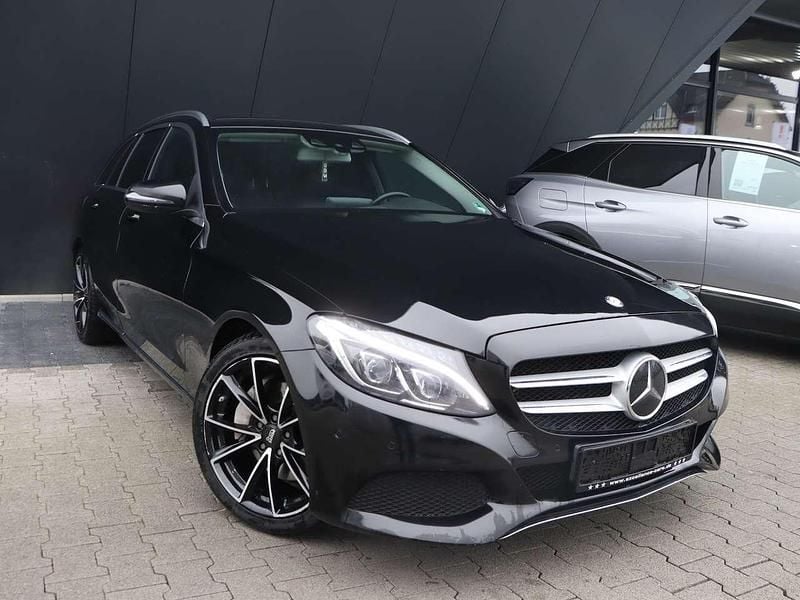 Schwarz Gebraucht 2015 Mercedes C250 Avantgarde Kombi | 11.702 € (Superpreis) - Bild 1/4
