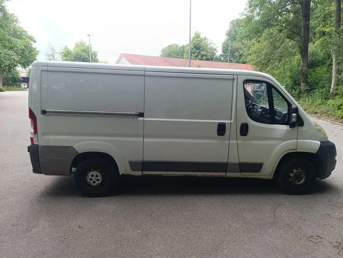 Gebraucht Peugeot Boxer 131 PS (96 kW) 2013 Weiß Van