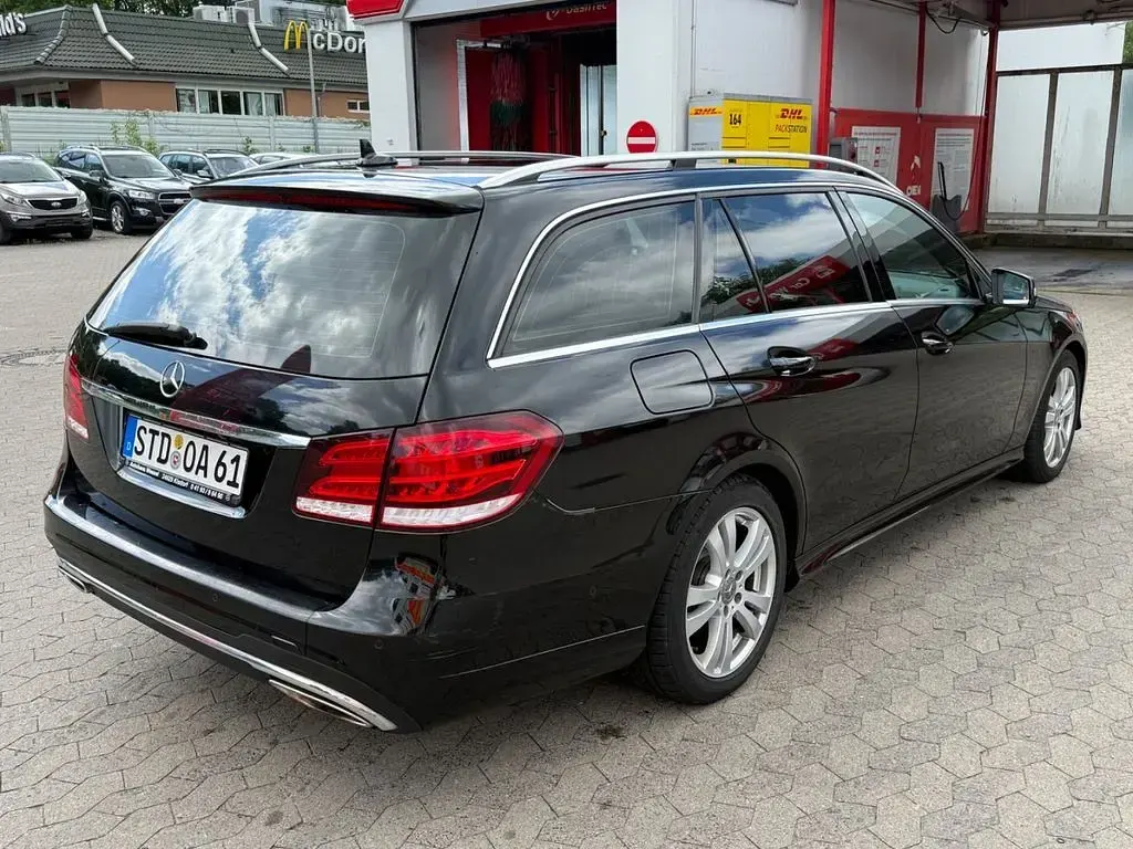 Gebraucht Mercedes E350 258 PS (189 kW) 2016 Schwarz Kombi