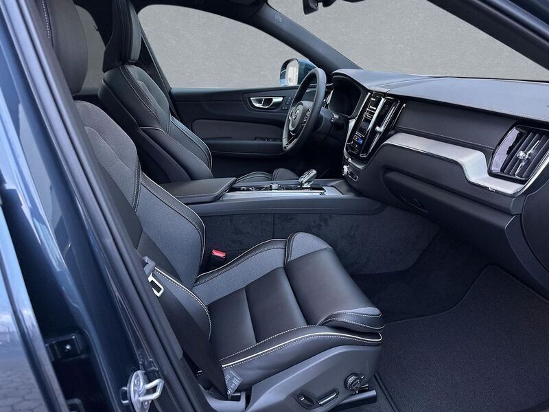 Gebraucht Volvo XC60 Ultimate 335 PS (246 kW) 2024 Andere farbe SUV