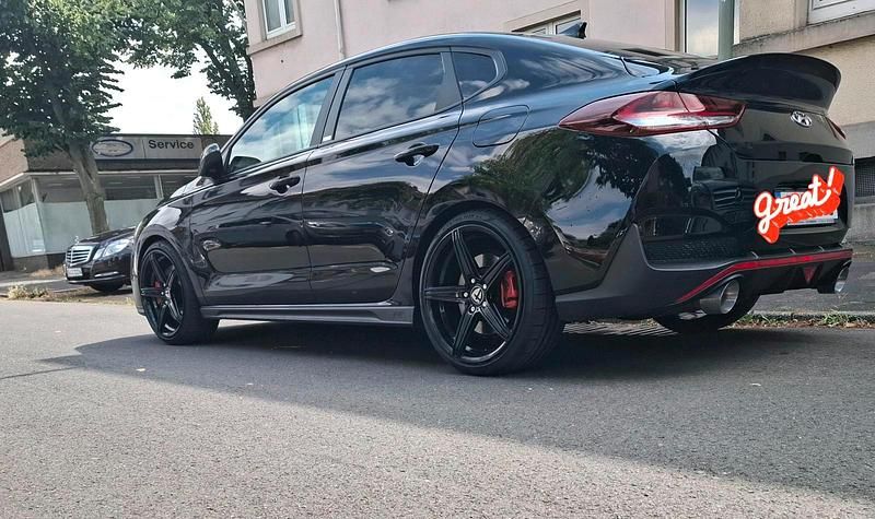 Schwarz Gebraucht 2020 Hyundai i30 Coupé | 18.000 € - Bild 1/4