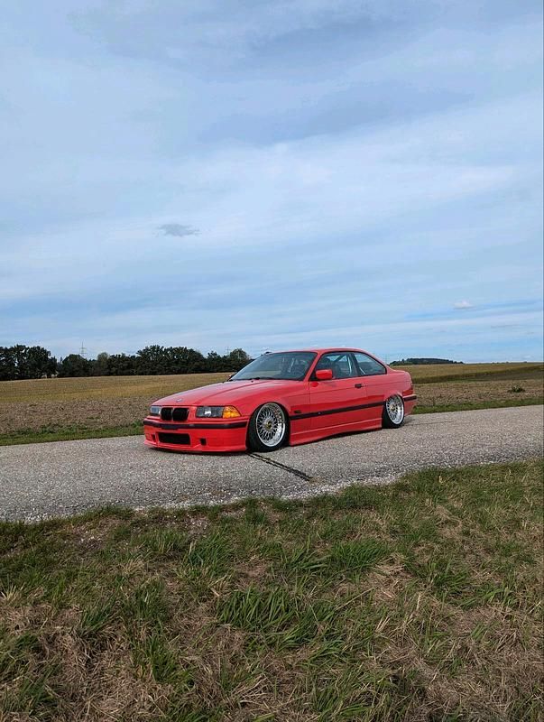 Gebraucht BMW 320 150 PS (110 kW) 1995 Rot Coupé