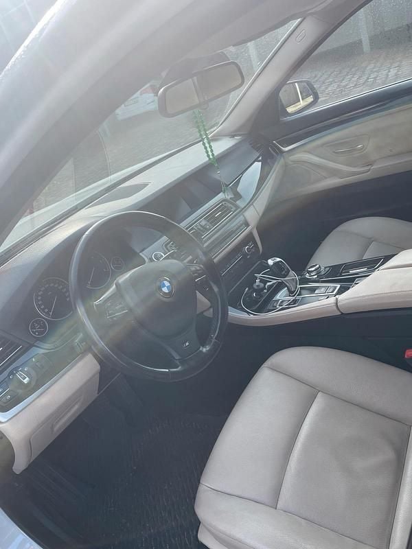 Gebraucht BMW 520 184 PS (135 kW) 2013 Weiß Limousine