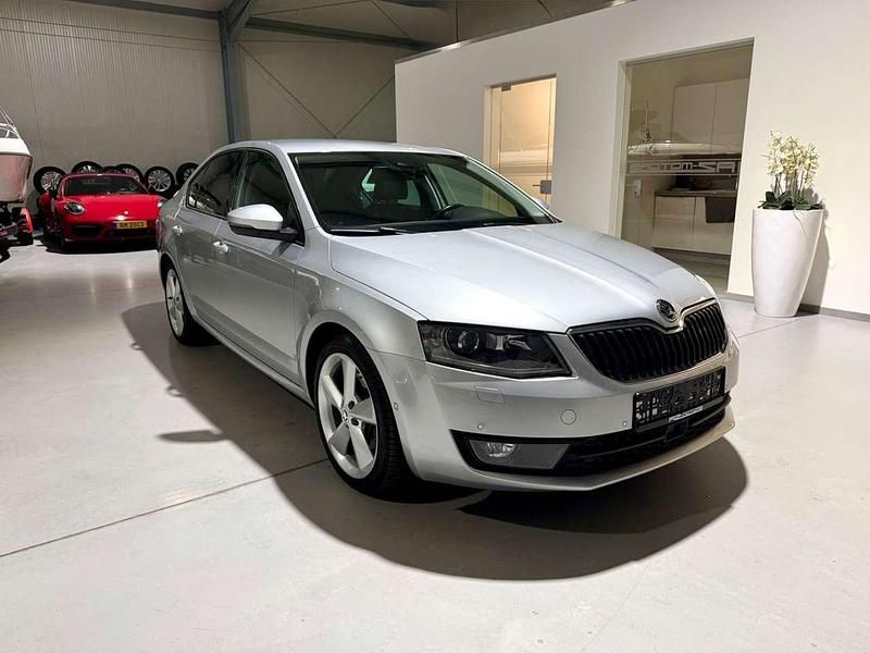Gebraucht Skoda Octavia 179 PS (131 kW) 2016 Silber Limousine