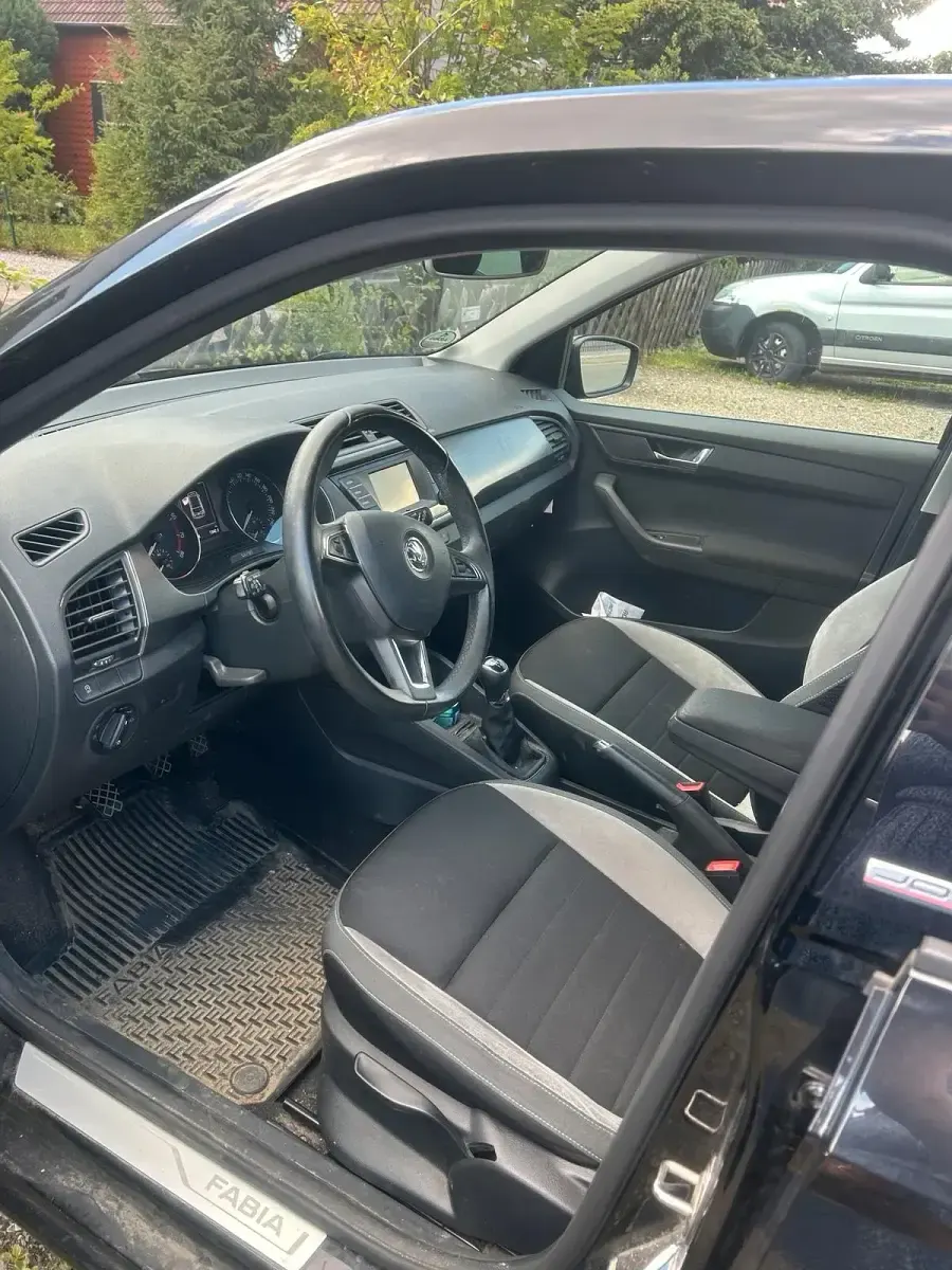 Gebraucht Skoda Fabia Joy 90 PS (66 kW) 2016 Schwarz Limousine