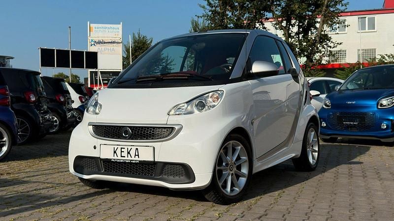 Kristallweiß Gebraucht 2013 Smart ForTwo Cabrio Passion Cabrio | 9.990 € (Etwas zu teuer) - Bild 1/4