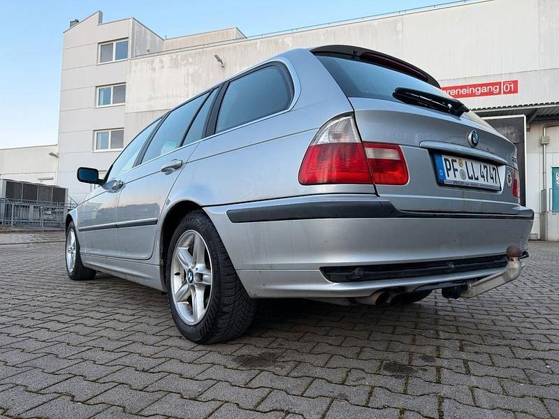 Gebraucht BMW 320 150 PS (110 kW) 1999 Silber Kombi
