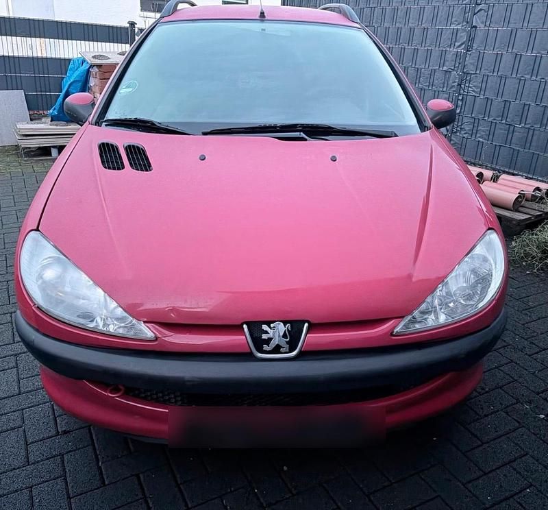 Rot Gebraucht 2006 Peugeot 206 Kombi | 1.099 € (Guter Preis) - Bild 1/4