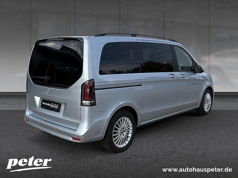 Gebraucht Mercedes V220 Style 163 PS (119 kW) 2025 Hightechsilber metallic Van / Kleinbus