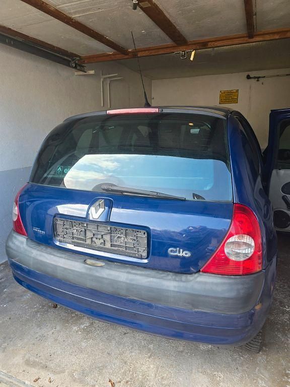 Gebraucht Renault Clio II 98 PS (72 kW) 2003 Blau Limousine