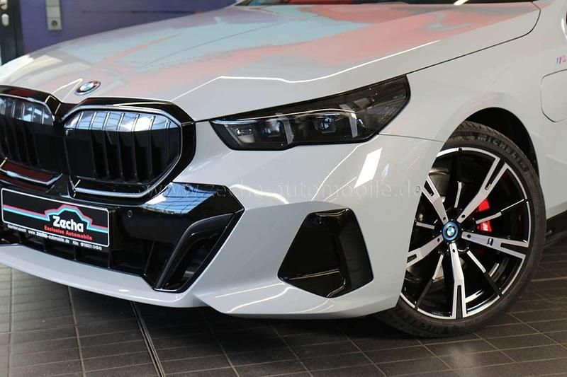 Używany BMW 530e Performance 299 KM (219 kW) 2024 Szary Kombi