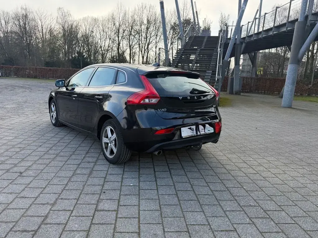 Gebraucht Volvo V40 Summum 190 PS (139 kW) 2014 Schwarz Limousine