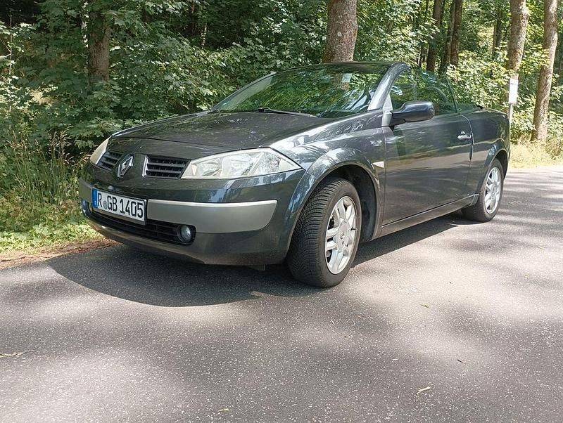 Schwarz Gebraucht 2005 Renault Mégane Cabriolet Privilege Cabrio | 2.800 € (Teuer) - Bild 1/4