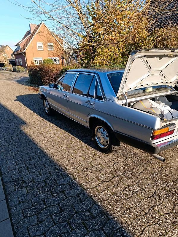 Gebraucht Audi 100 86 PS (63 kW) 1978 Silber Limousine