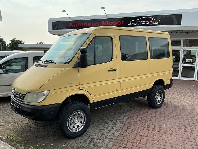 Gelb Gebraucht 2002 Mercedes Sprinter Van | 9.880 € - Bild 1/4