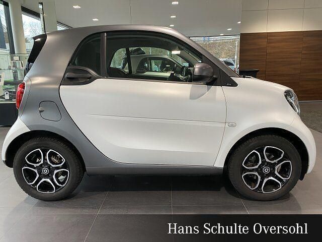 Gebraucht Smart ForTwo Coupé 71 PS (52 kW) 2019 Weiß Coupé