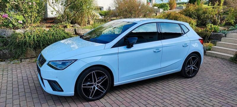 Weiß Gebraucht 2023 Seat Ibiza FR Kleinwagen | 22.500 € (Fairer Preis) - Bild 1/4