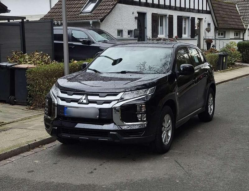 Schwarz Gebraucht 2020 Mitsubishi ASX Edition SUV | 18.499 € (Fairer Preis) - Bild 1/4